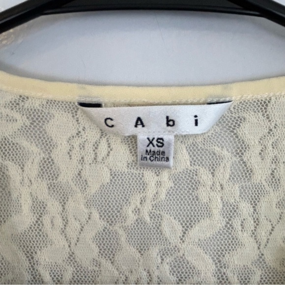 CAbi Cream Lace Cap Sleeve Fitted Sheer Blouse Size XS - Picture 4 of 9